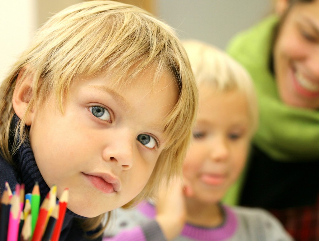 skolotāja un skolnieks